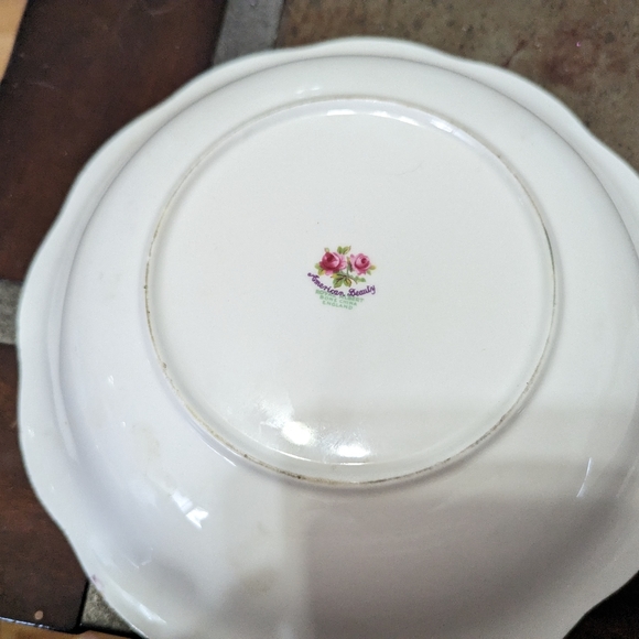 Royal Albert American Beauty China - Picture 3 of 6